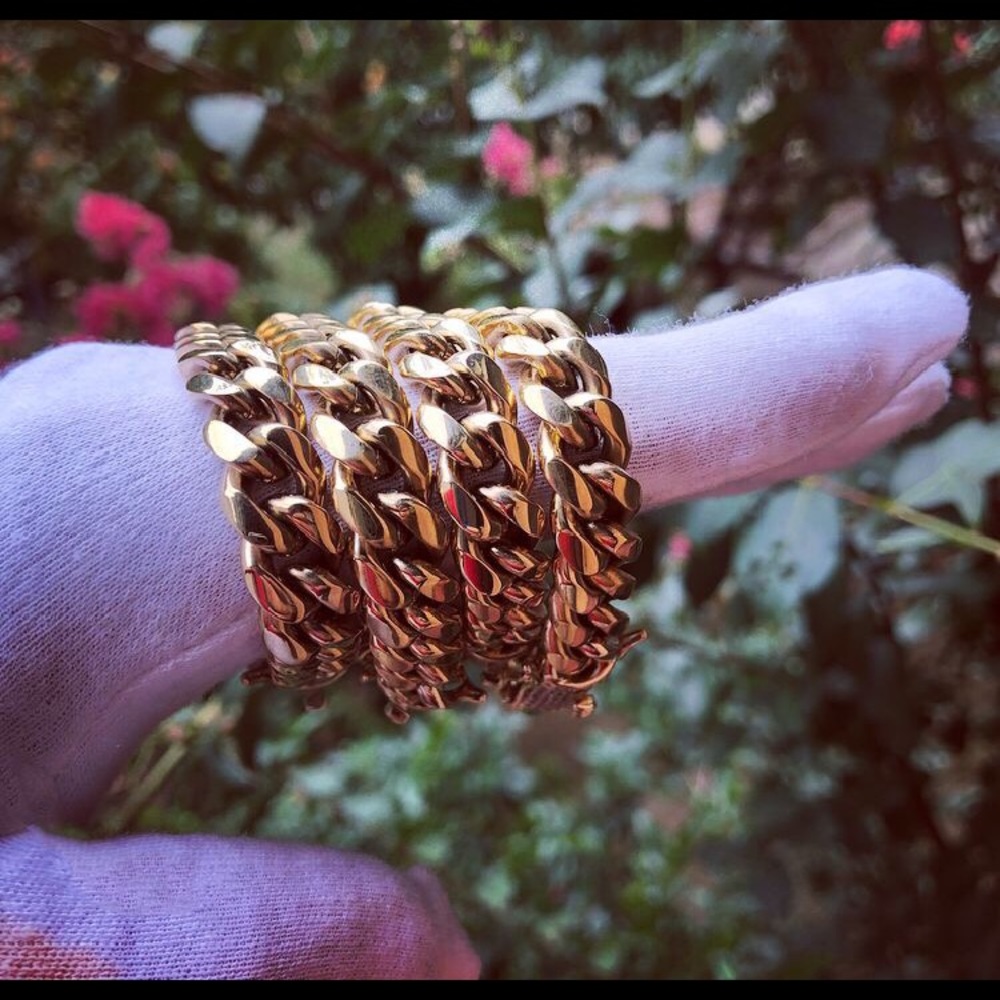 💎  14k Gold Miami Cuban Link Diamond Bracelet 💎 - Picture 5 of 6